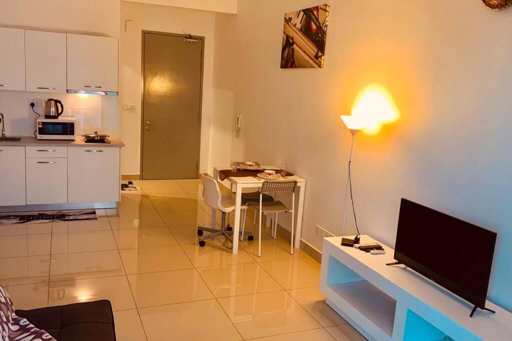 Cosy Studio Netflix Selfcheckin Cyberjaya 2 Dış mekan fotoğraf